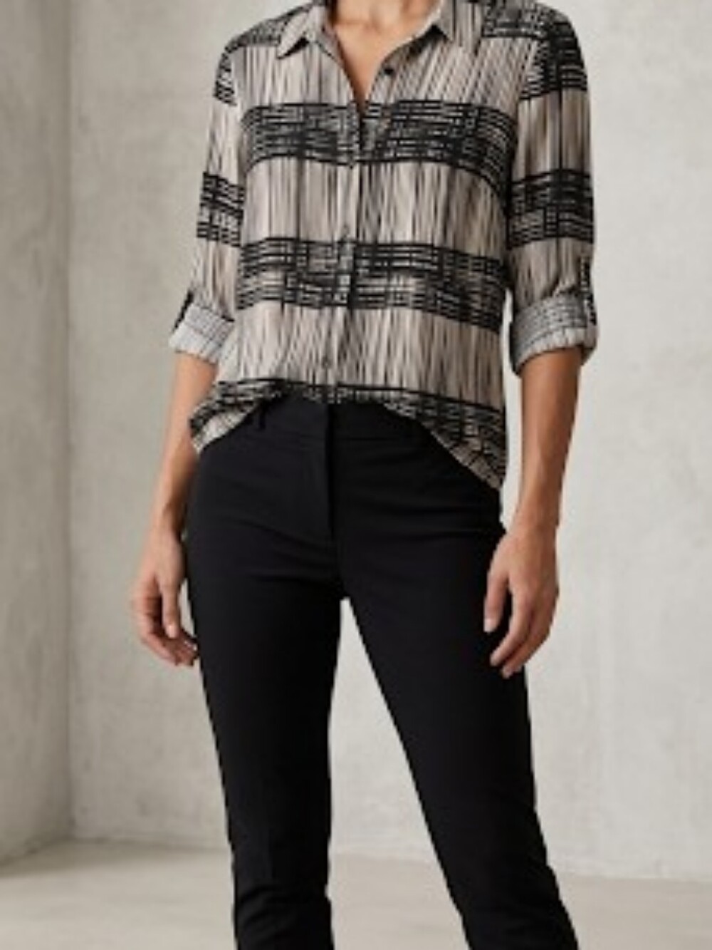 Style & Co Black White Abstract Geo Plaid Button Down Blouse Roll Tab Sleeve M